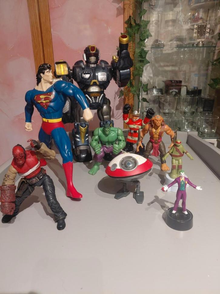Robot, Hellboy, Joker et bien d'autres, Collections, Jouets, Enlèvement ou Envoi