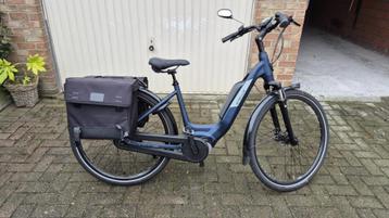 Als nieuwe Electrische damesfiets  slechts 300km beschikbaar voor biedingen