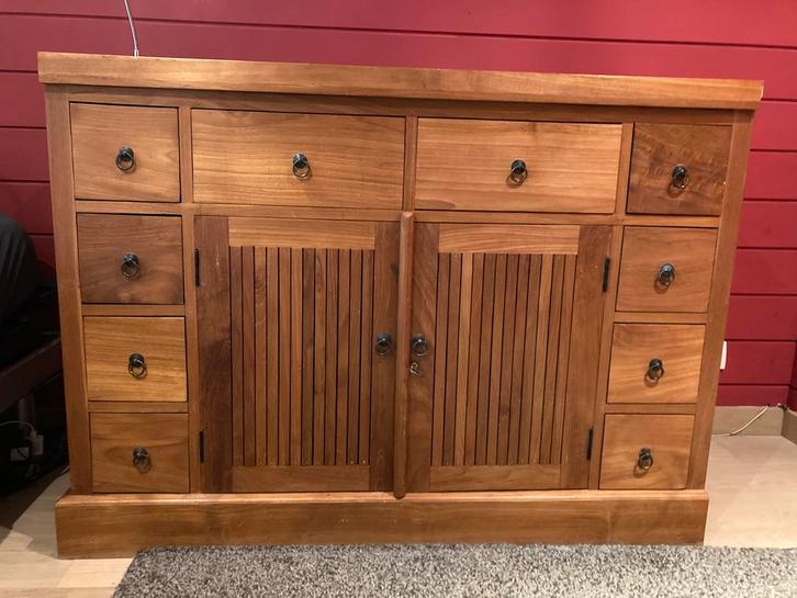 Commode à tiroirs en teck, jolie couleur caramel, Maison & Meubles, Armoires | Commodes, Comme neuf, Moins de 100 cm, 100 à 150 cm