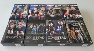 Complete TV serie : Zone Stad 1 tem 8 beschikbaar voor biedingen