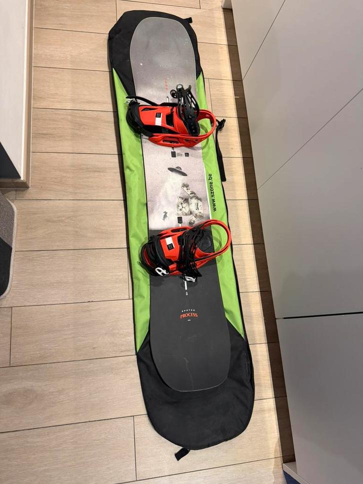Burton process Snowboard 155 + Burton bindingen M/L, Sports & Fitness, Snowboard, Comme neuf, Planche, Enlèvement