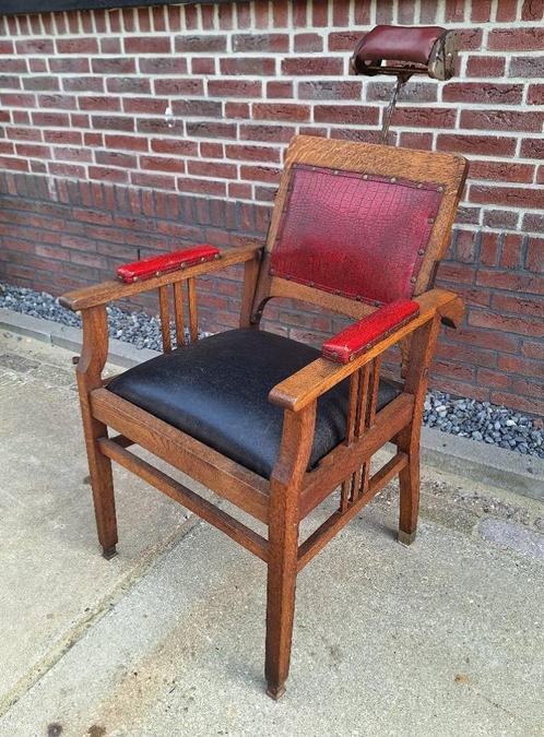 Dutch design Art deco Amsterdamse school kappersstoel😍, Antiek en Kunst, Antiek | Meubels | Stoelen en Sofa's, Ophalen of Verzenden