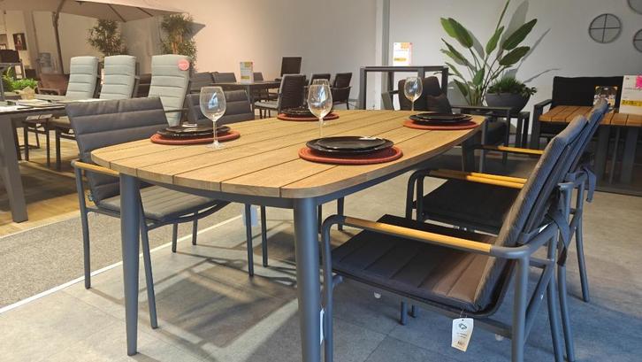 Tondo Tuintafel 170x105, Tuin en Terras, Tuintafels, Zo goed als nieuw, Ovaal, Aluminium, Ophalen