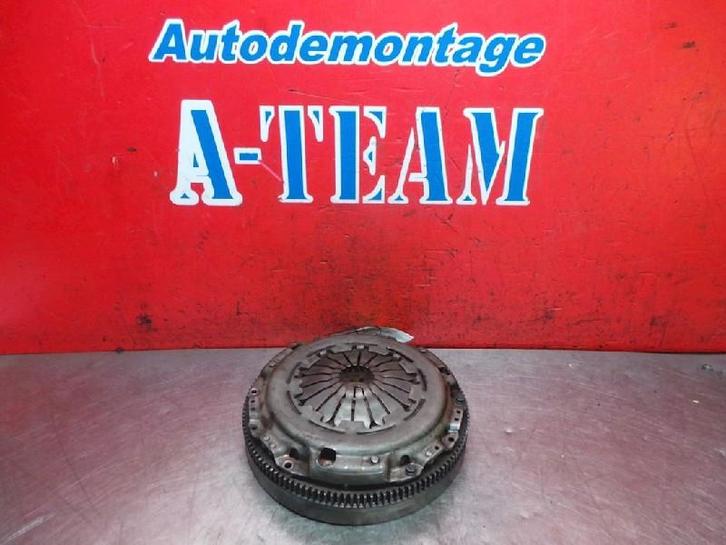 VLIEGWIEL Skoda Fabia II Combi (01-2007/12-2015) (03P105273), Auto-onderdelen, Motor en Toebehoren, Skoda, Gebruikt