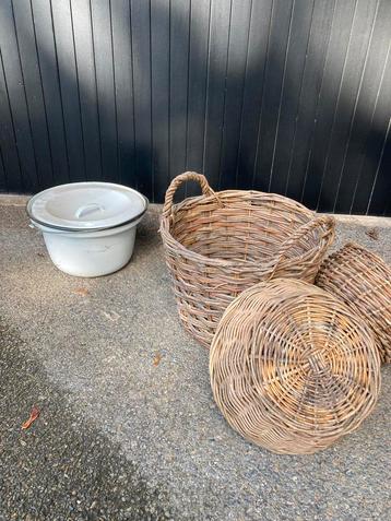 URGENT si enlève ce jeudi ou vendredi Gros lot de brocante beschikbaar voor biedingen