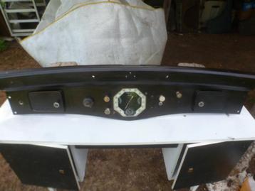 RENAULT MONQUATRE/Prewar: dashboard + snelheidsmeter   beschikbaar voor biedingen