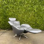 DODO, designed door Toshiyuki Kita voor Cassina, Enlèvement