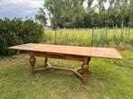 Uitschuifbare lange tafel met prachtige poten, Ophalen