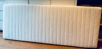 Matras eenpersoons beschikbaar voor biedingen