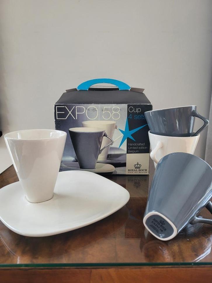 Expo 58 Royal Boch mok set 4, Belgium, heruitgave 2008, Huis en Inrichting, Keuken | Servies, Ophalen of Verzenden