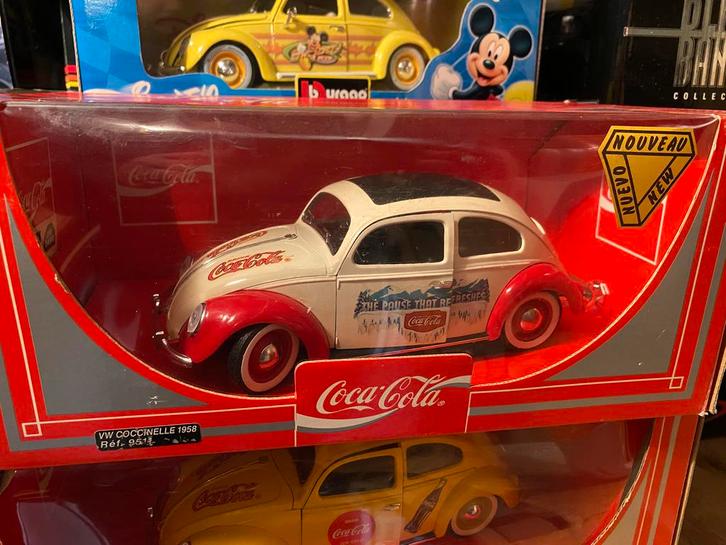Vw coccinelle miniatures 1/18, Hobby en Vrije tijd, Modelauto's | 1:18, Nieuw, Auto, Ophalen