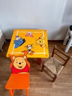 Table winnie l'ourson avec sa chaise + une autre chaise, Utilisé, Table(s) et Chaise(s), Enlèvement ou Envoi