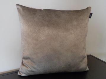 te koop nieuwe kussenhoes beschikbaar voor biedingen