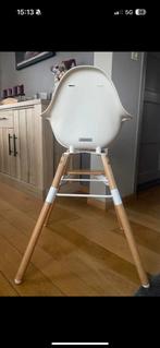 Moderne kinderstoel van childhome, Kinderen en Baby's, Kinderstoelen, Ophalen, Zo goed als nieuw, Meegroeistoel, Afneembaar eetblad
