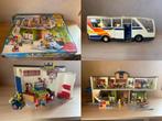 École Playmobil + bus + extensions + boîtes, Ophalen, Zo goed als nieuw, Complete set