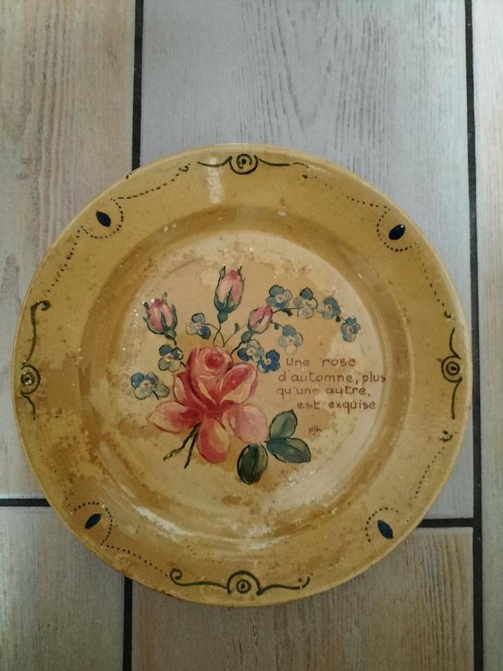 Decoratief bord., Antiek en Kunst, Antiek | Schalen, Ophalen