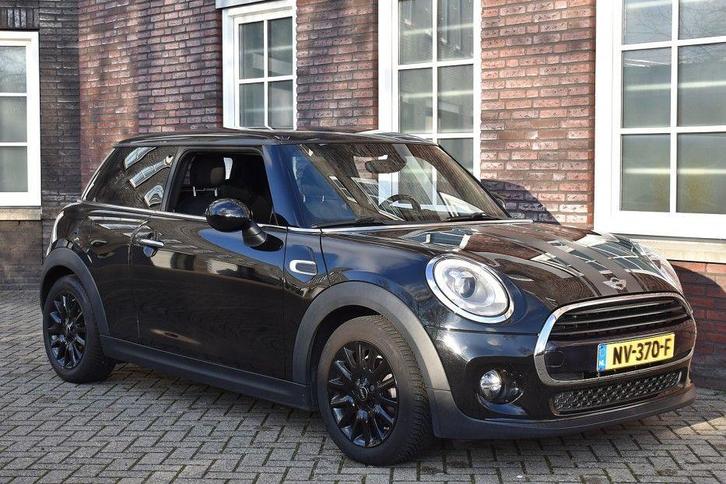 MINI Cooper Mini 1.5 Serious Business/led verlichting/navi, Autos, Mini, Entreprise, Cooper, ABS, Airbags, Air conditionné, Alarme