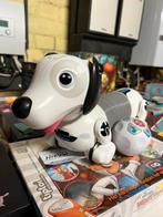 Interactieve robothond loopt achter bal, Ophalen, Zo goed als nieuw