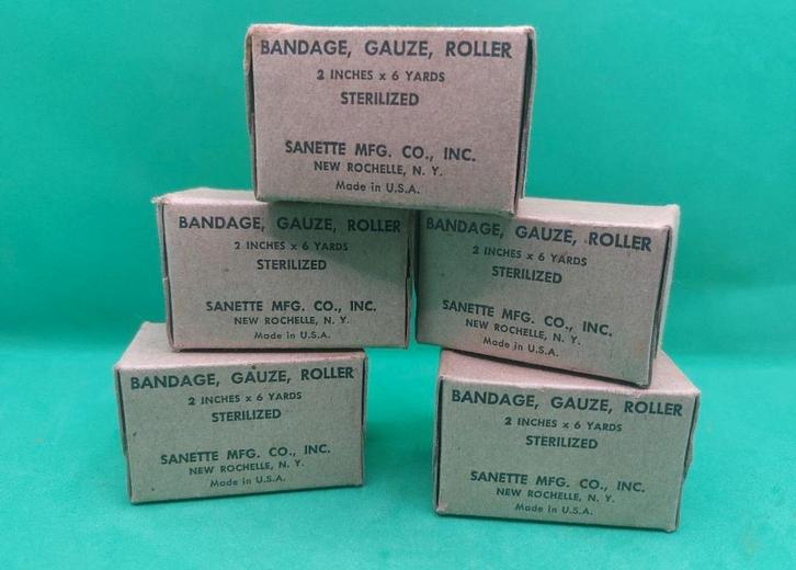 U.S WO2 Army Medical Sanette Bandage grouping, Verzamelen, Militaria | Tweede Wereldoorlog, Ophalen of Verzenden