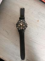 Montre, Handtassen en Accessoires, Horloges | Dames, Ophalen, Overige materialen, Polshorloge, Zo goed als nieuw