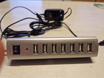 USB Hub + voeding via transfo beschikbaar voor biedingen