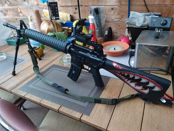 Airsoft AEG van Classic Army. M4A16 vele interne upgrades  beschikbaar voor biedingen