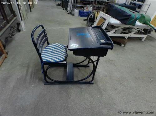 2 Vintage schoolbankjes in zeer goede staat!, Huis en Inrichting, Bureaus, Gebruikt, Bureau, Ophalen
