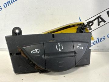 Schakelaar (diversen) van een Mercedes E-Klasse beschikbaar voor biedingen