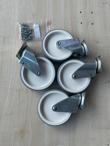 Roues pivotantes Ikea de 12 cm de diamètre