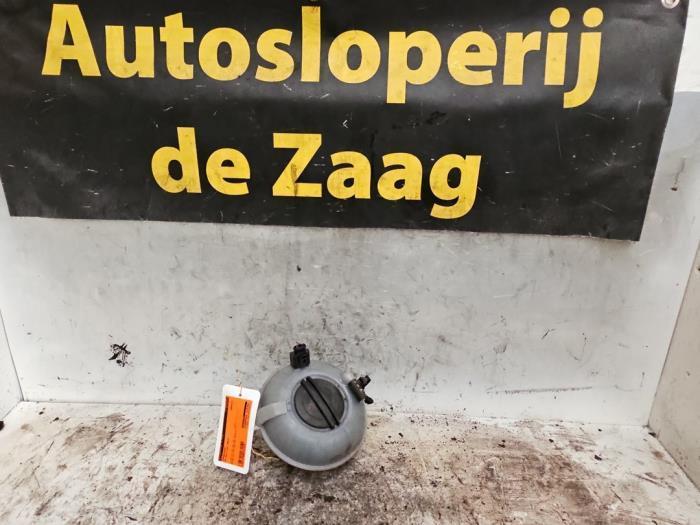 Réservoir d'expansion d'un Volkswagen Golf, Autos : Pièces & Accessoires, Autres pièces automobiles, Volkswagen, Utilisé, 3 mois de garantie