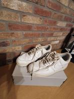 Witte sneakers Nike Air Force, Enlèvement, Baskets