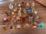 165 miniatuur parfumflesjes, Verzamelen, Ophalen of Verzenden, Parfumfles