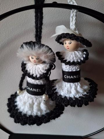 Chanel hangertjes  beschikbaar voor biedingen
