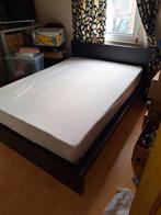 Tweepersoonsbed IKEA 140x200 met matras, Huis en Inrichting, Slaapkamer | Bedden, Ophalen, Tweepersoons, 140 cm, Zo goed als nieuw