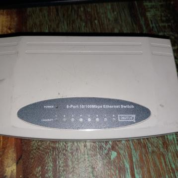 SWITCH 8 ports 10/100Mbps Ethernet DIGITUS, Enlèvement, Comme neuf