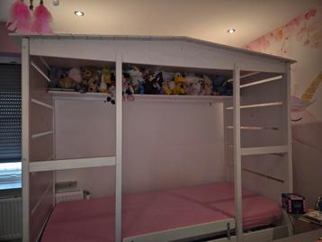 Kinderbed huisje beschikbaar voor biedingen