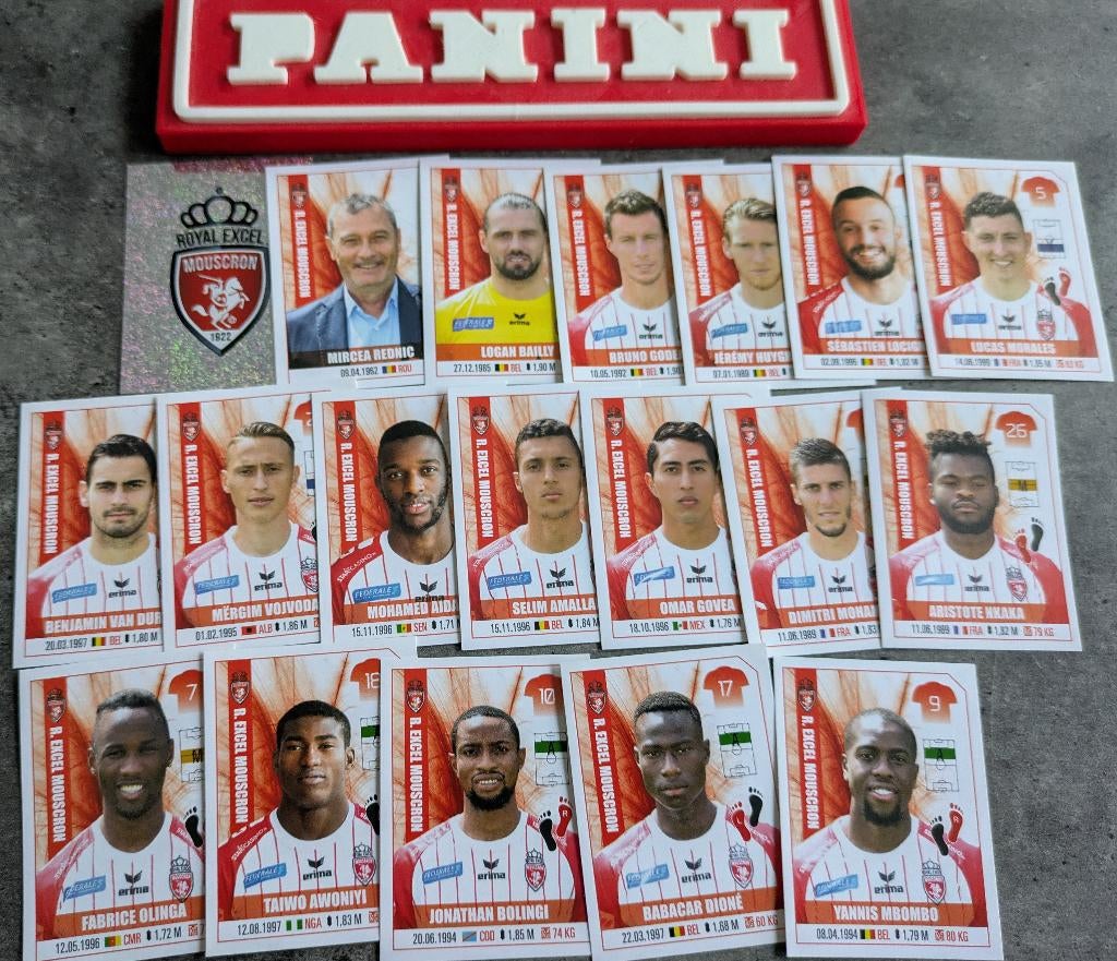 Panini FOOTBALL 2018 STICKERS 19X MOUSCRON VOETBAL, Ophalen of Verzenden, Nieuw