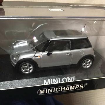 Mini miniaturen 1:43 beschikbaar voor biedingen