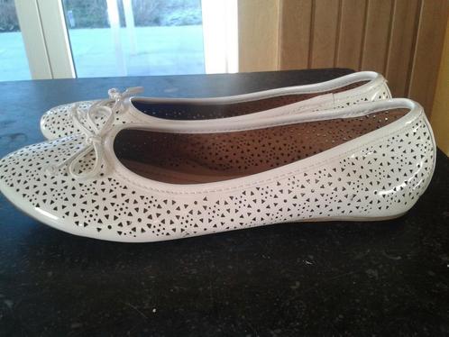 Schoenen maat 40 in prima staat, Kleding | Dames, Schoenen, Zo goed als nieuw, Ophalen of Verzenden