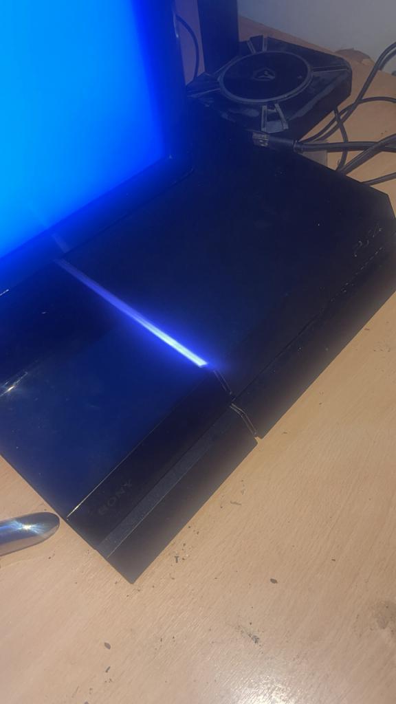 PS4 Console + 1 Controller + FIFA 20 + Charging Dock, Consoles de jeu & Jeux vidéo, Jeux | Sony PlayStation 4, Comme neuf, Enlèvement