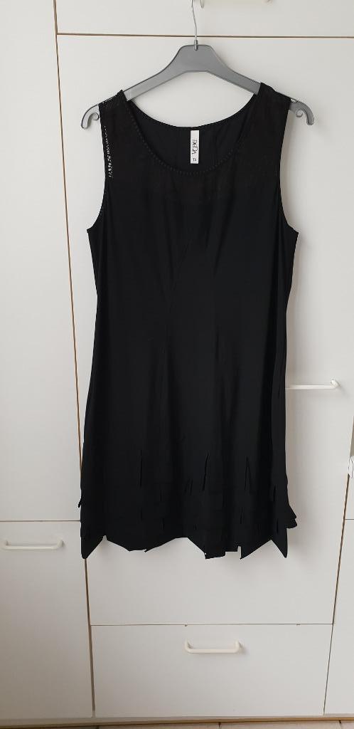 DECA damesjurk, Kleding | Dames, Jurken, Zo goed als nieuw, Maat 42/44 (L), Zwart, Knielengte, Ophalen of Verzenden