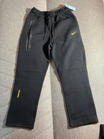 Pantalon Nike Nocta, Vêtements | Hommes, Pantalons, Enlèvement ou Envoi, Neuf, Taille 46 (S) ou plus petite, Noir