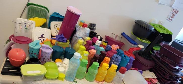 Gros lot de Tupperwaere ( cuase déménagent en France), Huis en Inrichting, Keuken | Tupperware, Nieuw, Blauw, Geel, Groen, Wit