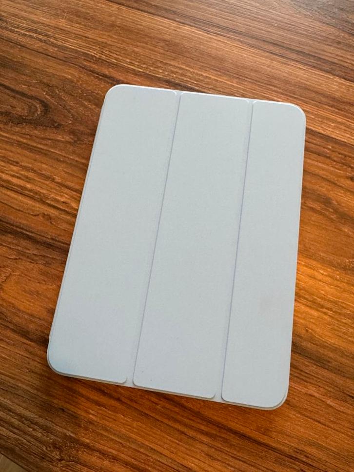 Ipad 10e generatie in nieuwstaat met smart folio, Computers en Software, Apple iPads, Blauw, Ophalen of Verzenden