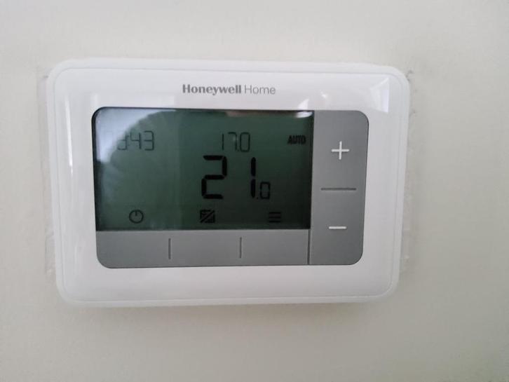 THERMOSTAT  HONEYWELL  T4, Doe-het-zelf en Bouw, Thermostaten, Zo goed als nieuw, Ophalen of Verzenden