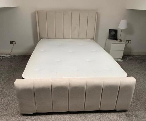 Bank met bedfunctie. Sectionele bank. Slaapbank., Huis en Inrichting, Slaapkamer | Beddengoed, Nieuw, Ophalen of Verzenden