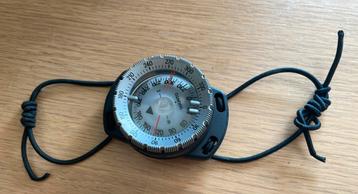 Suunto SK8 bungee mount, Enlèvement ou Envoi, Comme neuf, Ordinateur de plongée