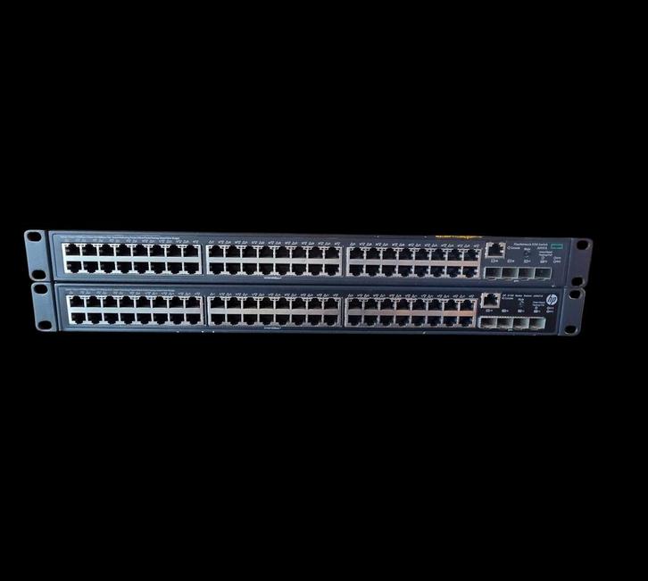 2X HPE Comware 5130 Series Switch JG937A, Computers en Software, Netwerk switches, Gebruikt, Ophalen