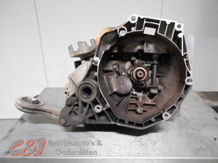 Versnellingsbak van een Fiat Doblo, Auto-onderdelen, Transmissie en Toebehoren, Fiat, Gebruikt, 3 maanden garantie, Ophalen of Verzenden