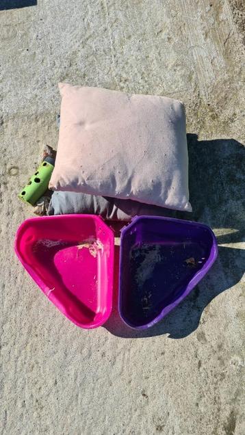 Accessoires pour lapins nains à donner beschikbaar voor biedingen